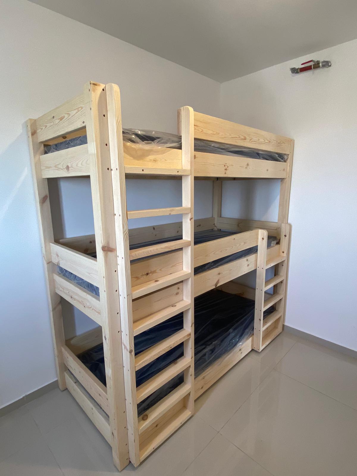 מיטת 3 קומות מעץ מלא - החל מ-₪2190