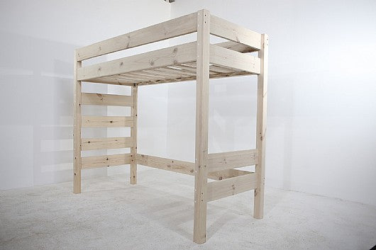 מיטת גלריה מעץ מלא: הפתרון המושלם לחדרי ילדים ונוער