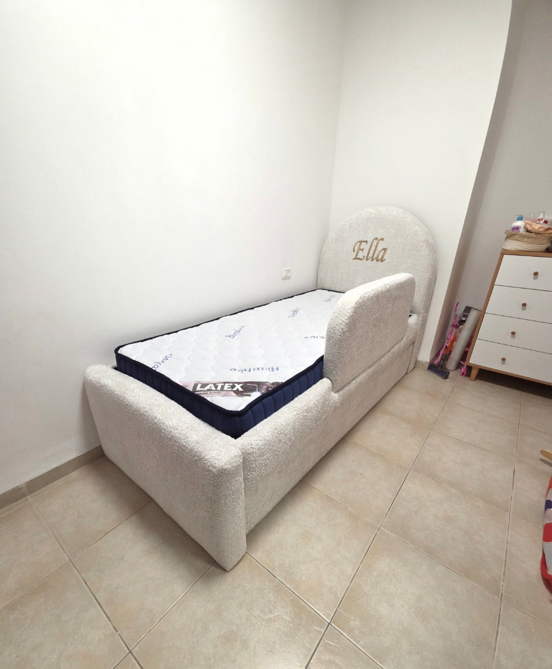 מיטת נוער מרופדת עם מיטת חבר ומזרן ויסקו